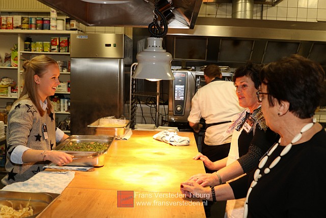 20151220 eetmetjehart kerstdiner2015 frans versteden fotografie tilburginbeeld FRVE9826.jpg